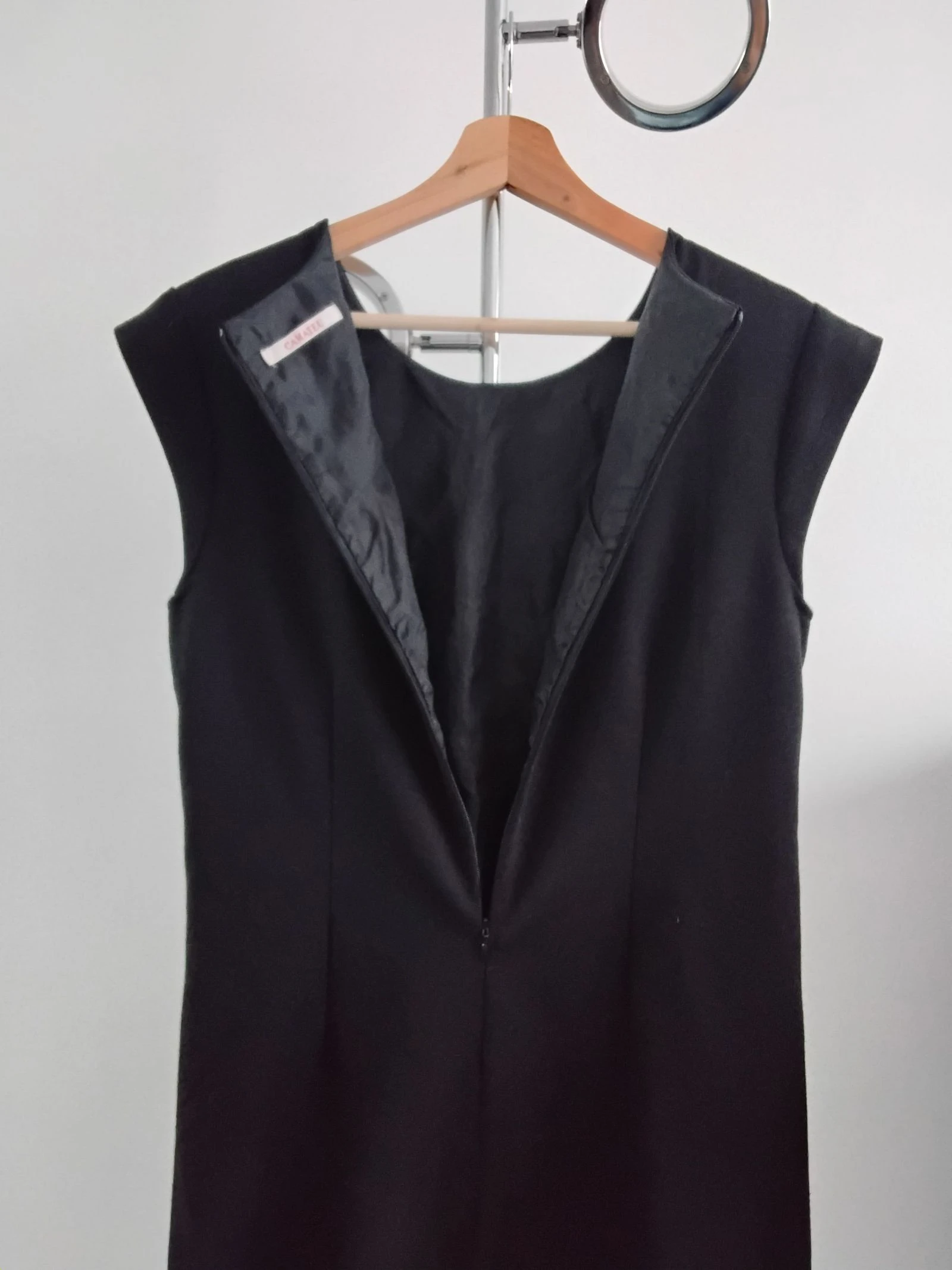 🖤Pequeño Vestido Negro - Elegante y Estructurado - Tamaño L - Nuevo🖤 – photo 2